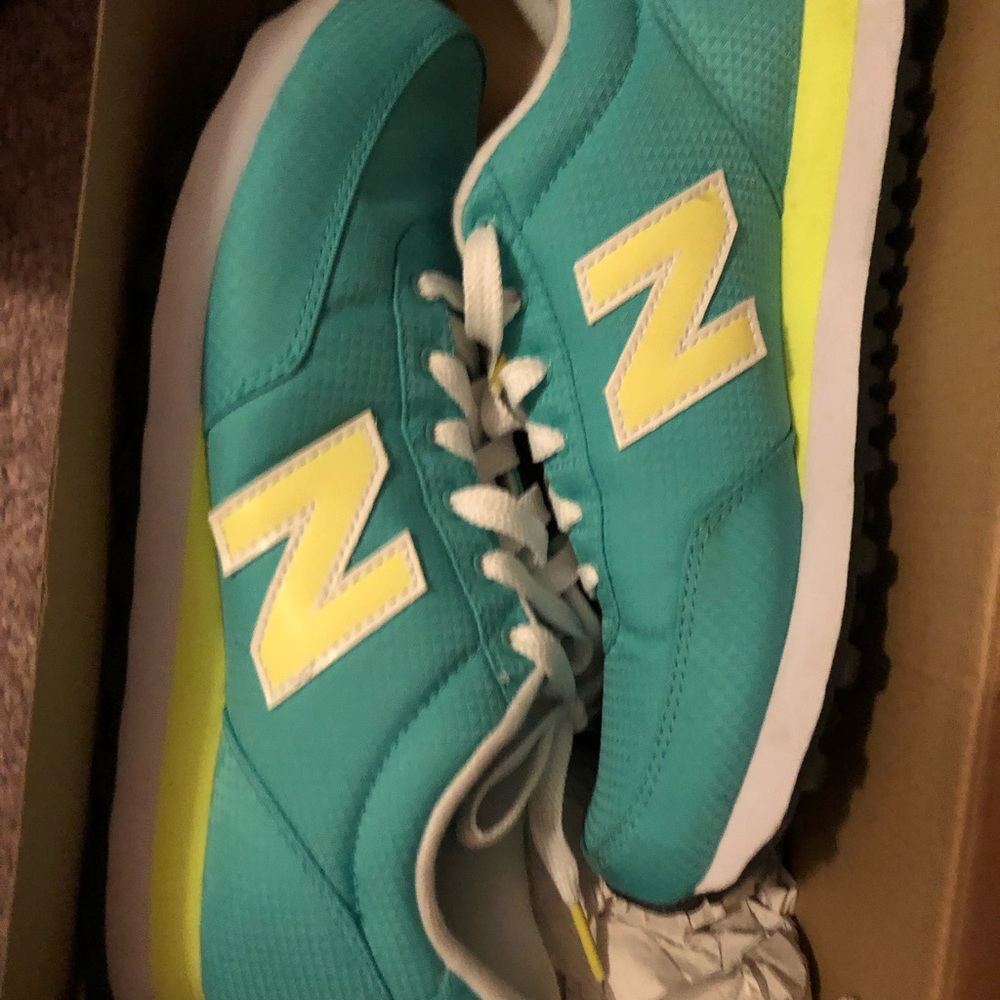 New in box new balance sneakers